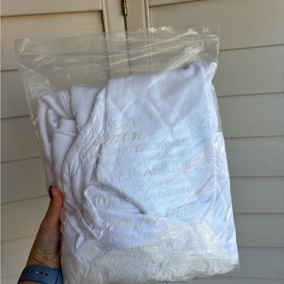 NWT Frank & Eileen Mel Triple Fleece Short Sleeve Hoodie - Picture 10 of 10